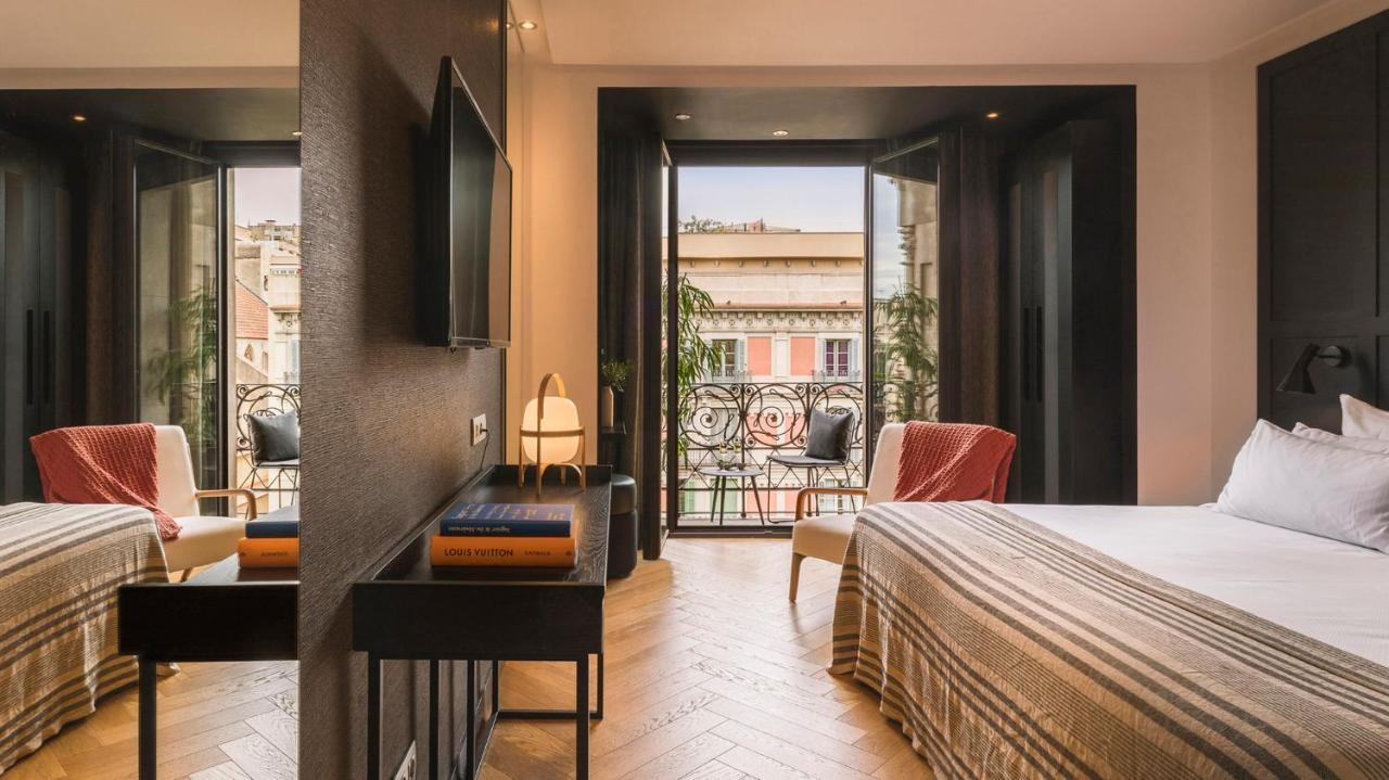 Doppel-/Zweibettzimmer mit Balkon