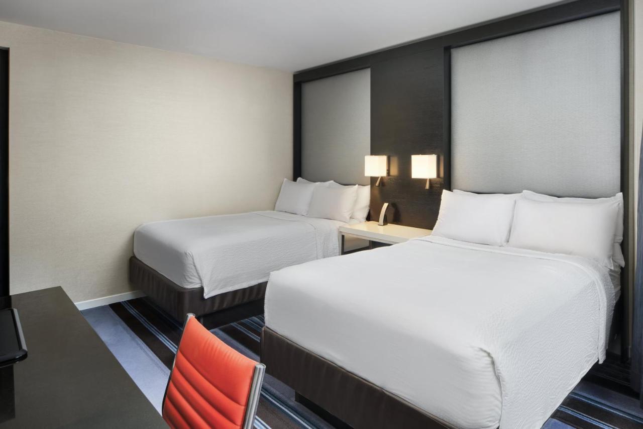 Doppelzimmer mit 2 Doppelbetten