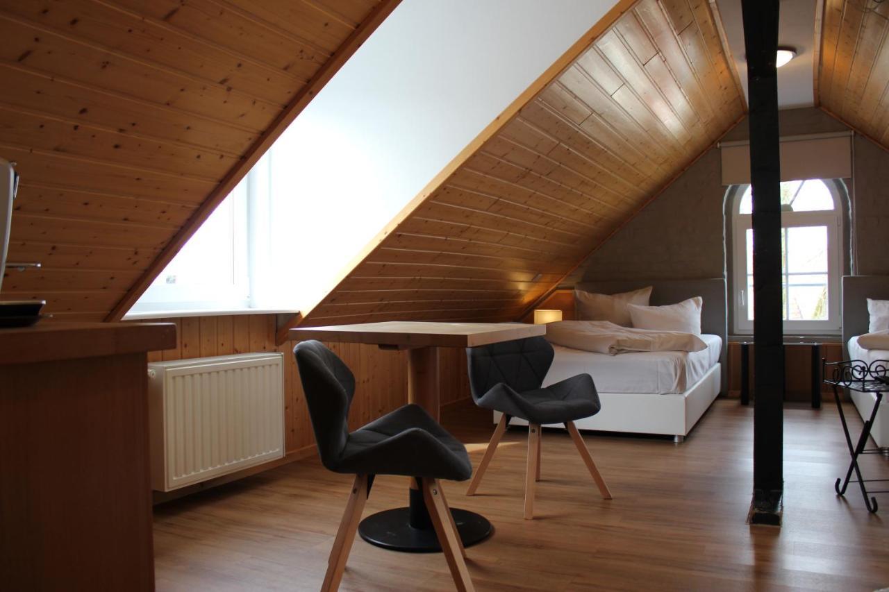 Doppel-/Zweibettzimmer mit Bad