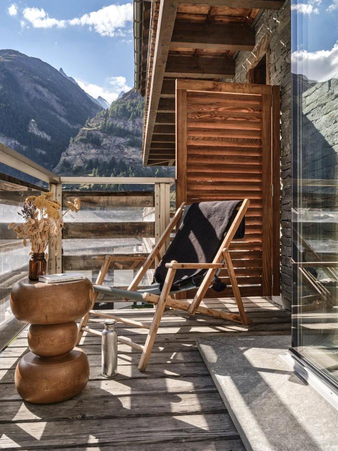 Nomad Dach-Junior Suite mit Blick auf das Matterhorn