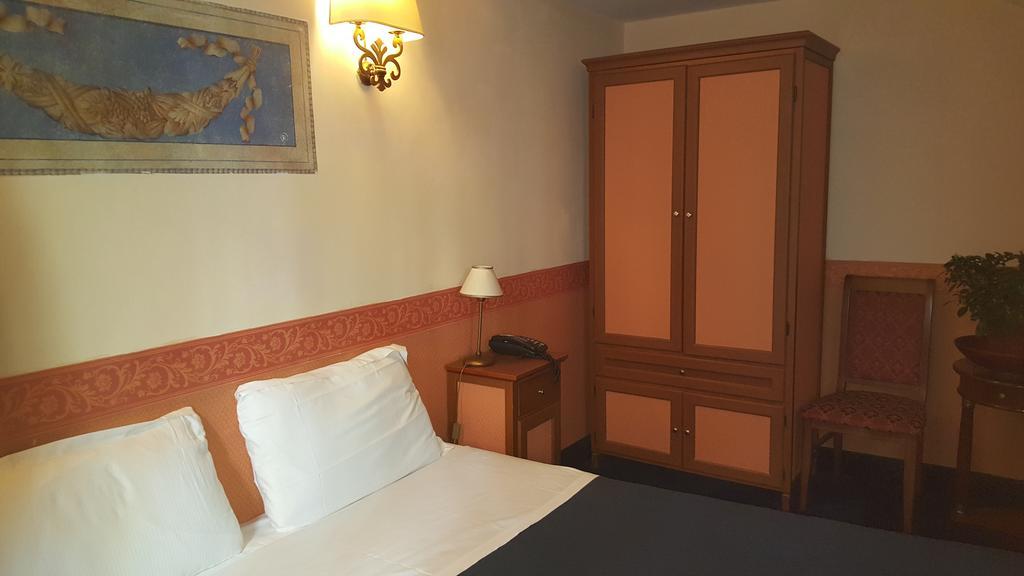 Dreibettzimmer