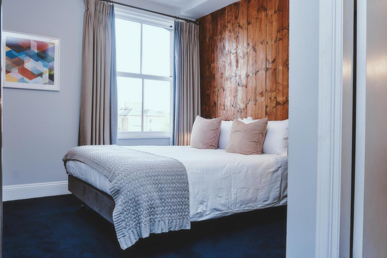 Petite Double Room,1329660407:JPEG