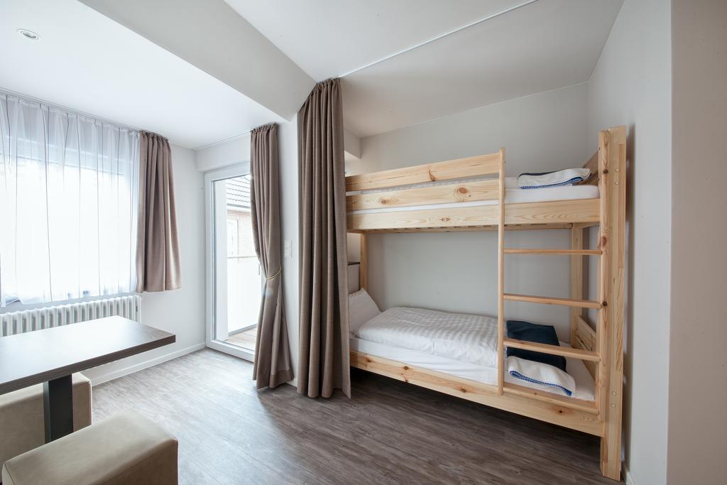 Familienzimmer mit seitlichem Meerblick
