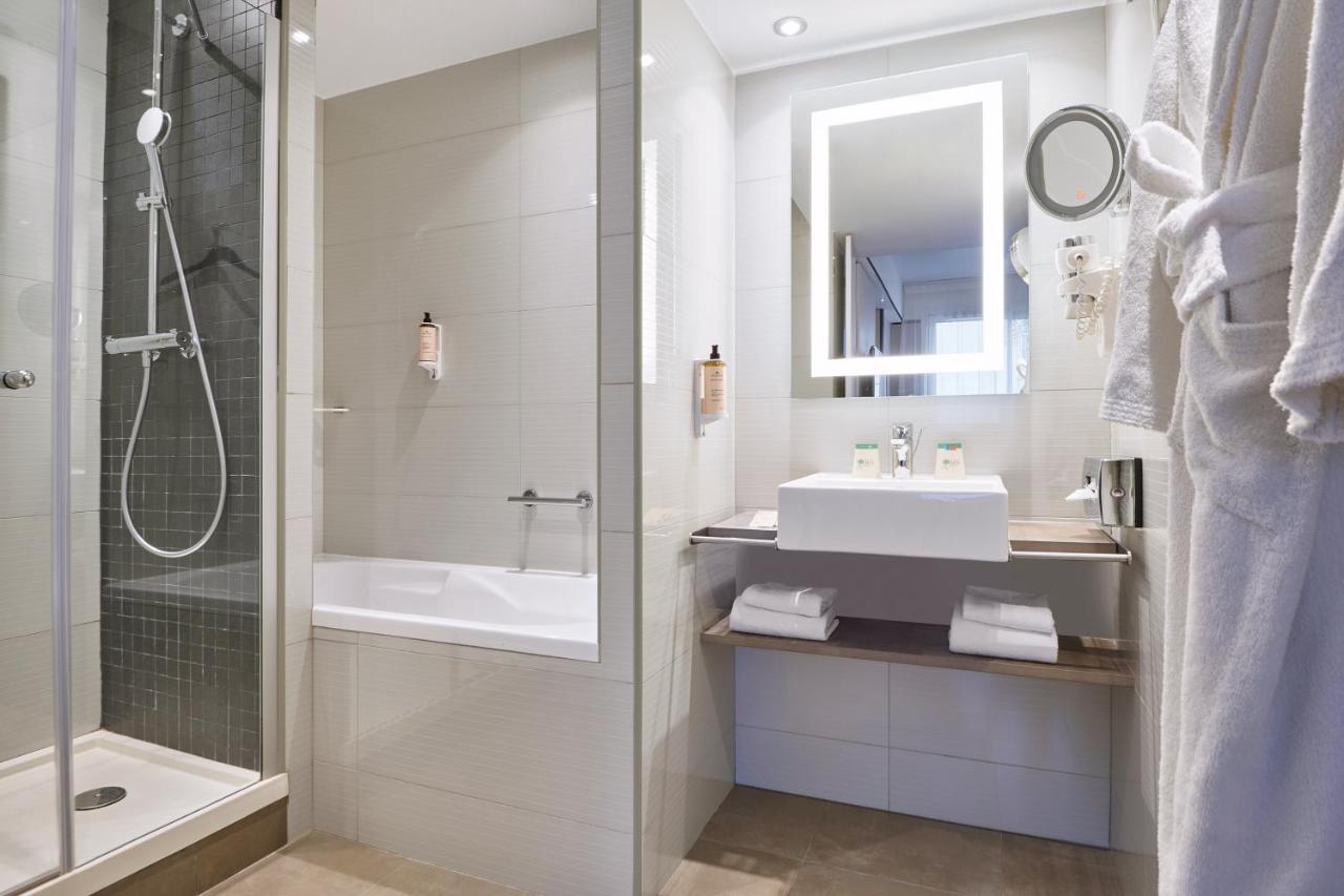 Junior Suite with One Double Bed,1334467595:JPEG