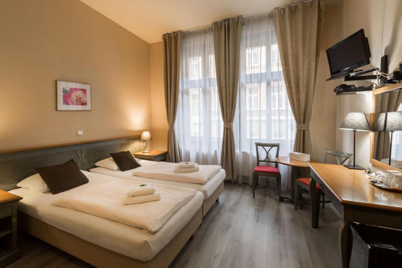 Double Room,228938891:JPEG