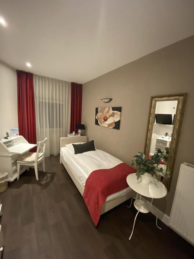 Standard Single Room,1341835823:JPEG