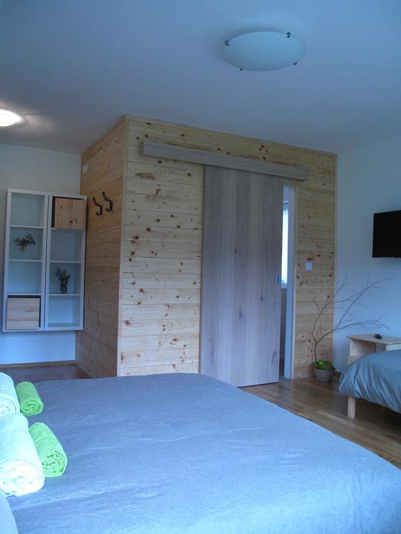 Dreibettzimmer mit Balkon