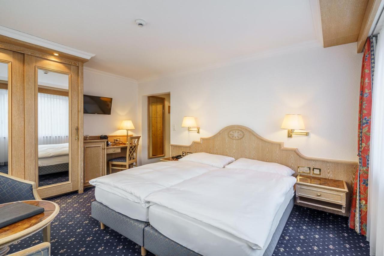 Superior Doppelzimmer mit Blick auf das Matterhorn und Balkon oder Terrasse im Erdgeschoss