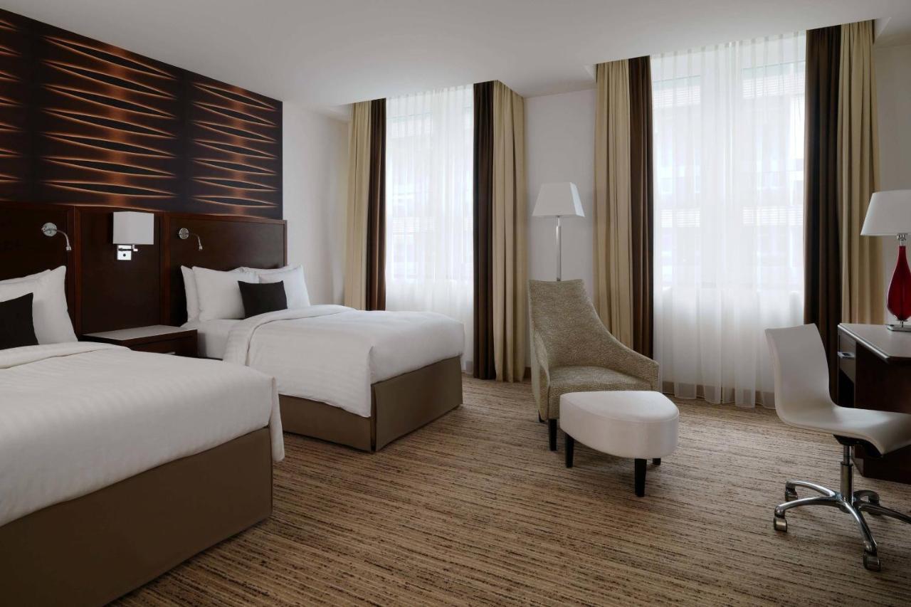 Geräumigeres Grand Deluxe Zimmer mit 2 Einzelbetten