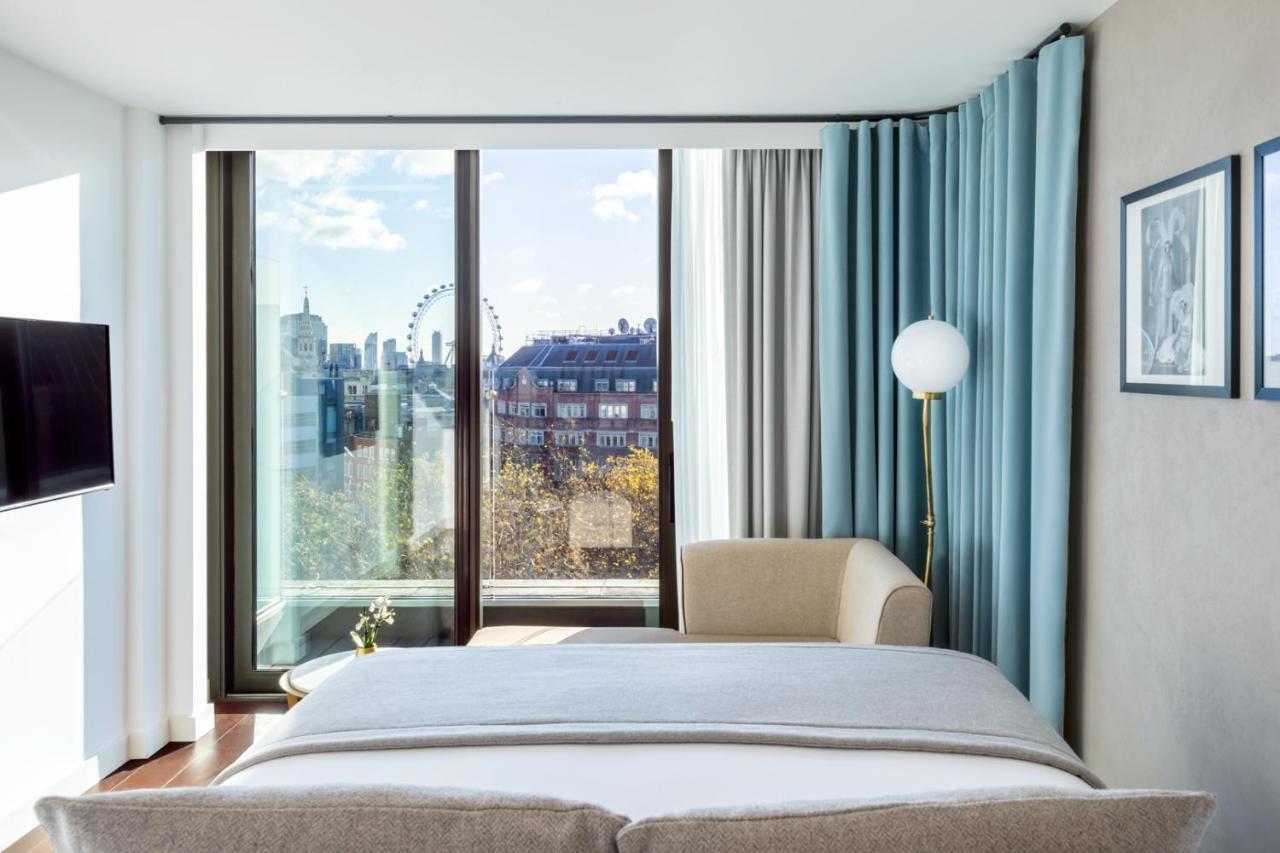 Premium Zimmer mit Queensize-Bett, Balkon und Stadtblick