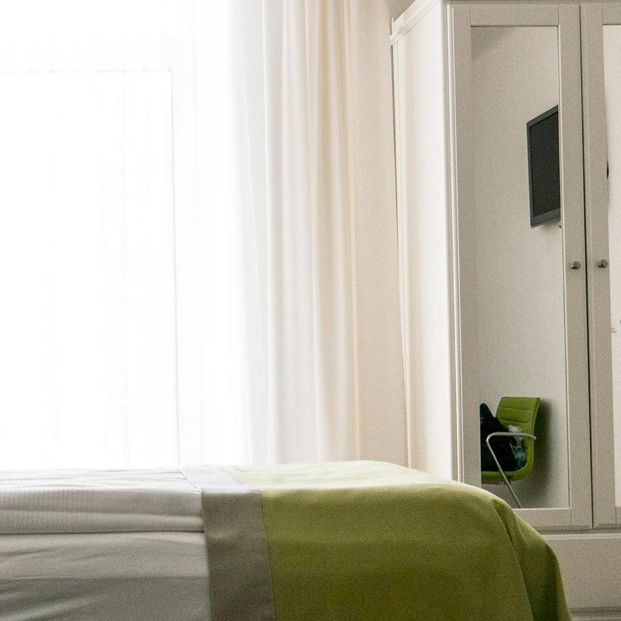 Doppelzimmer mit Balkon