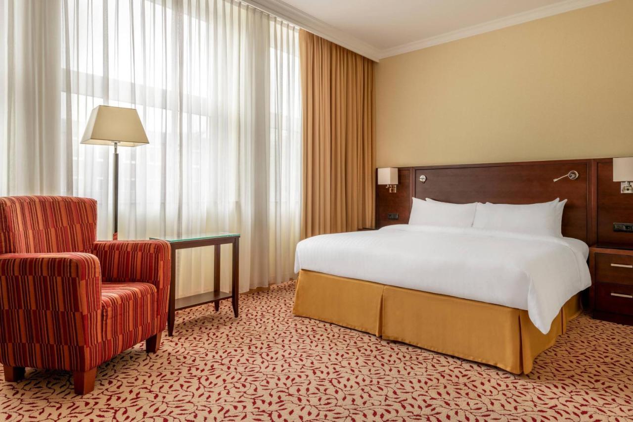 Deluxe Zimmer mit Kingsize-Bett