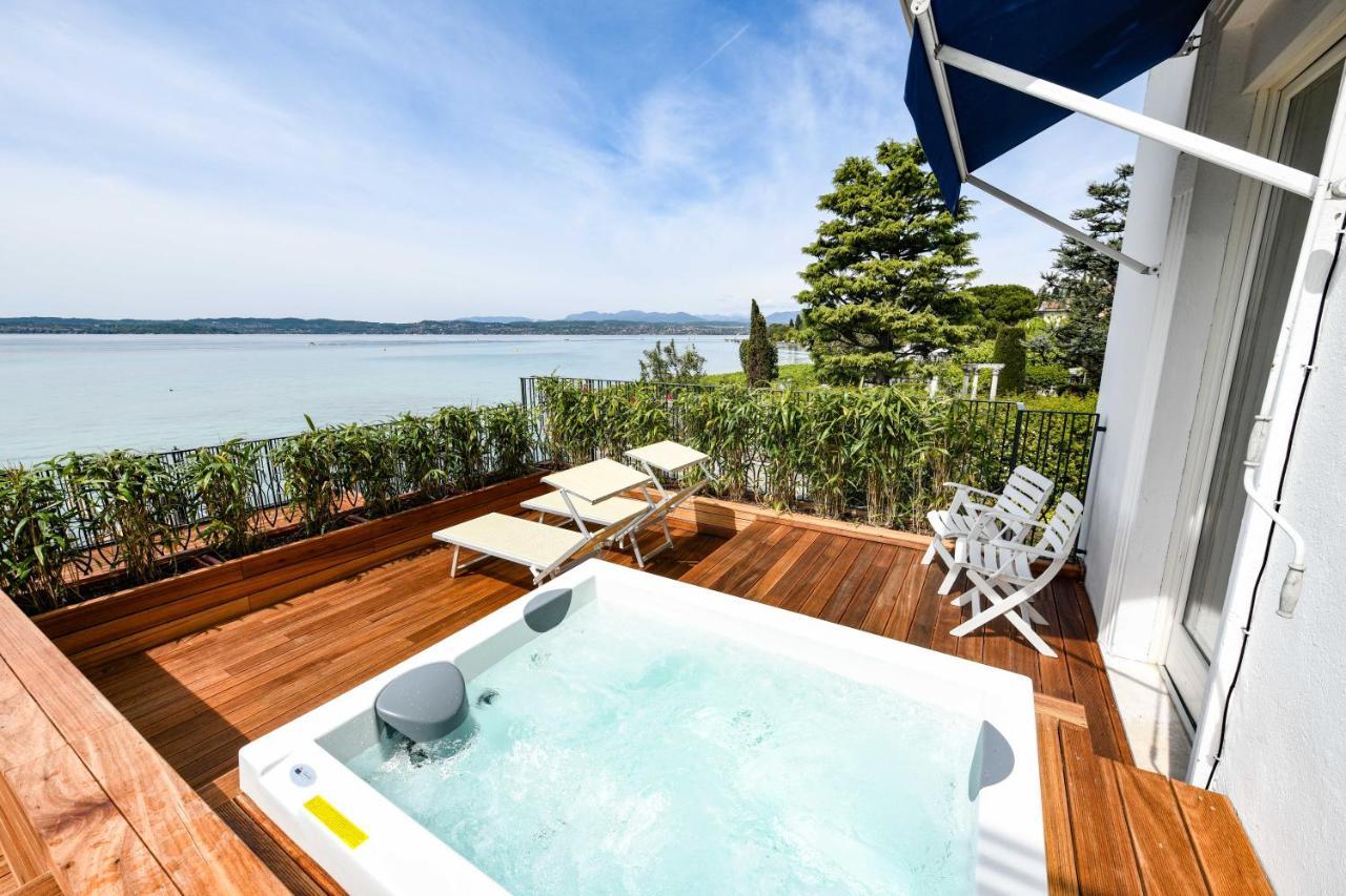 Doppelzimmer mit Whirlpool-Badewanne