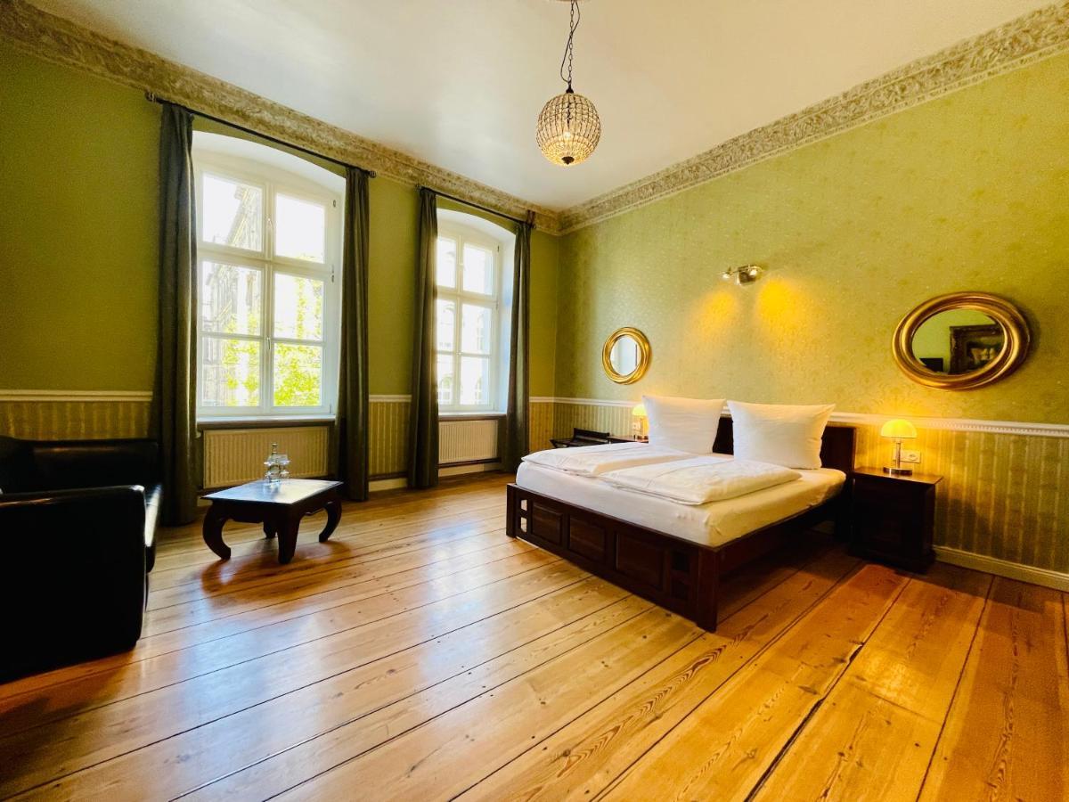 Standard Doppelzimmer mit Straßenblick