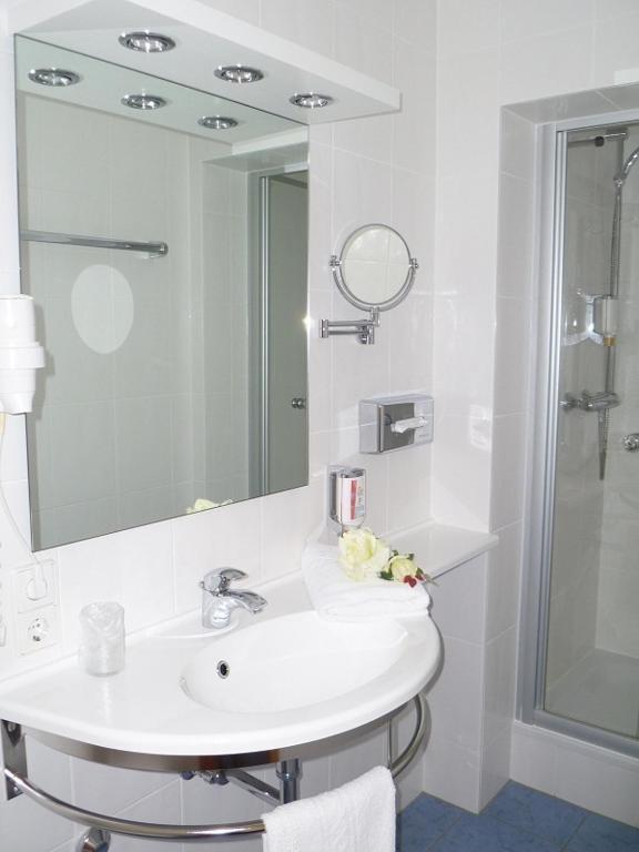 Kleines Doppelzimmer mit französischem Bett