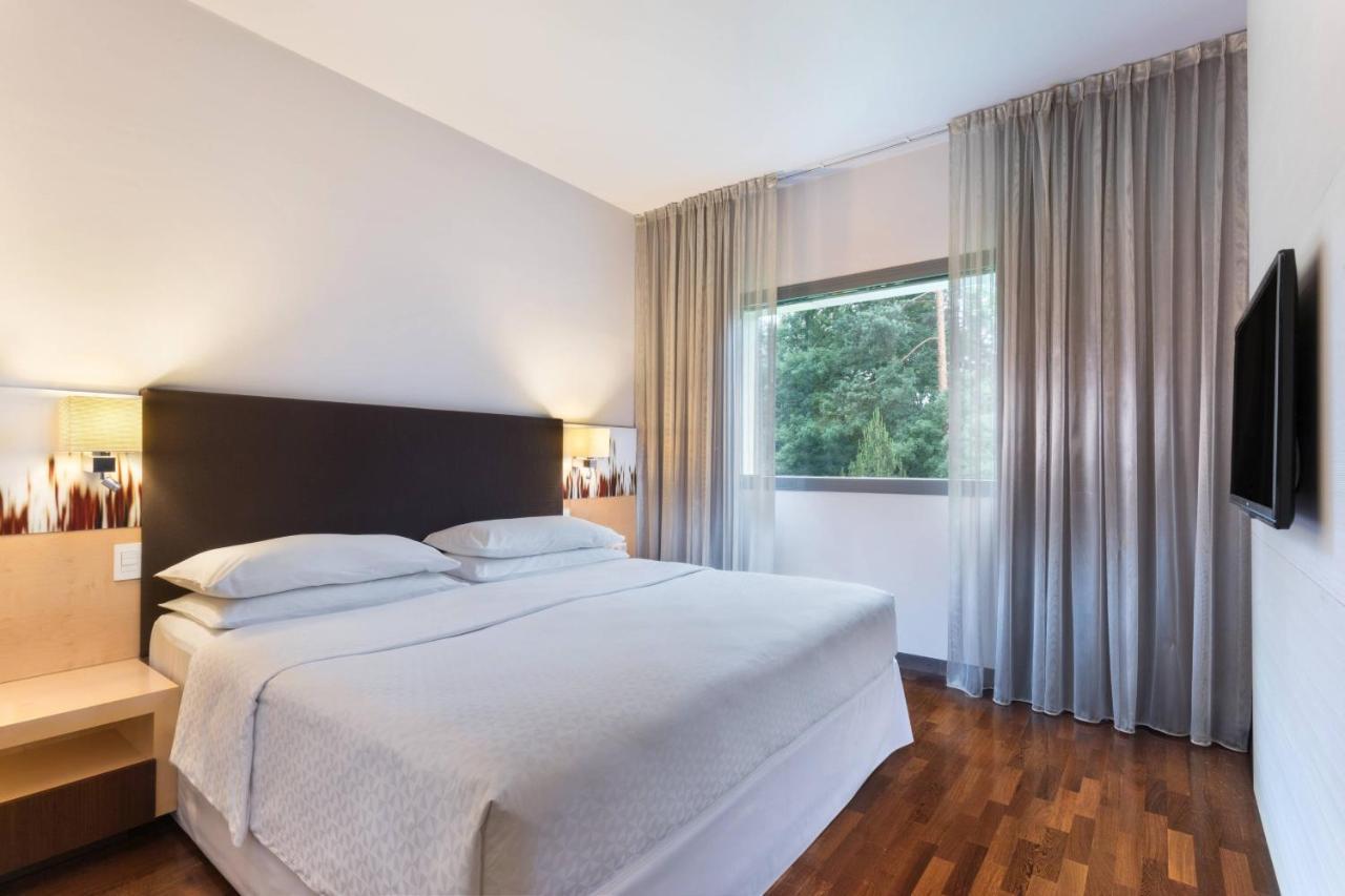 Junior Suite mit 1 Schlafzimmer, 1 Kingsize-Bett und Gartenblick