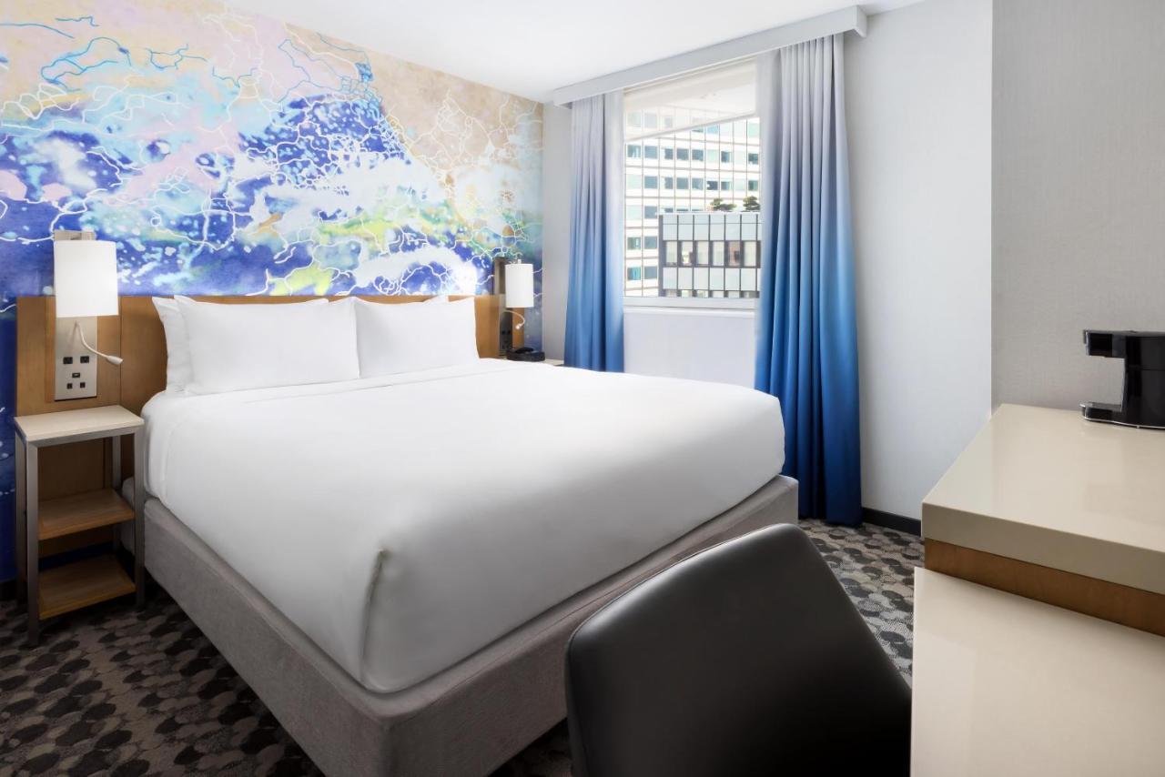 Größeres Deluxe Zimmer mit 1 Kingsize-Bett