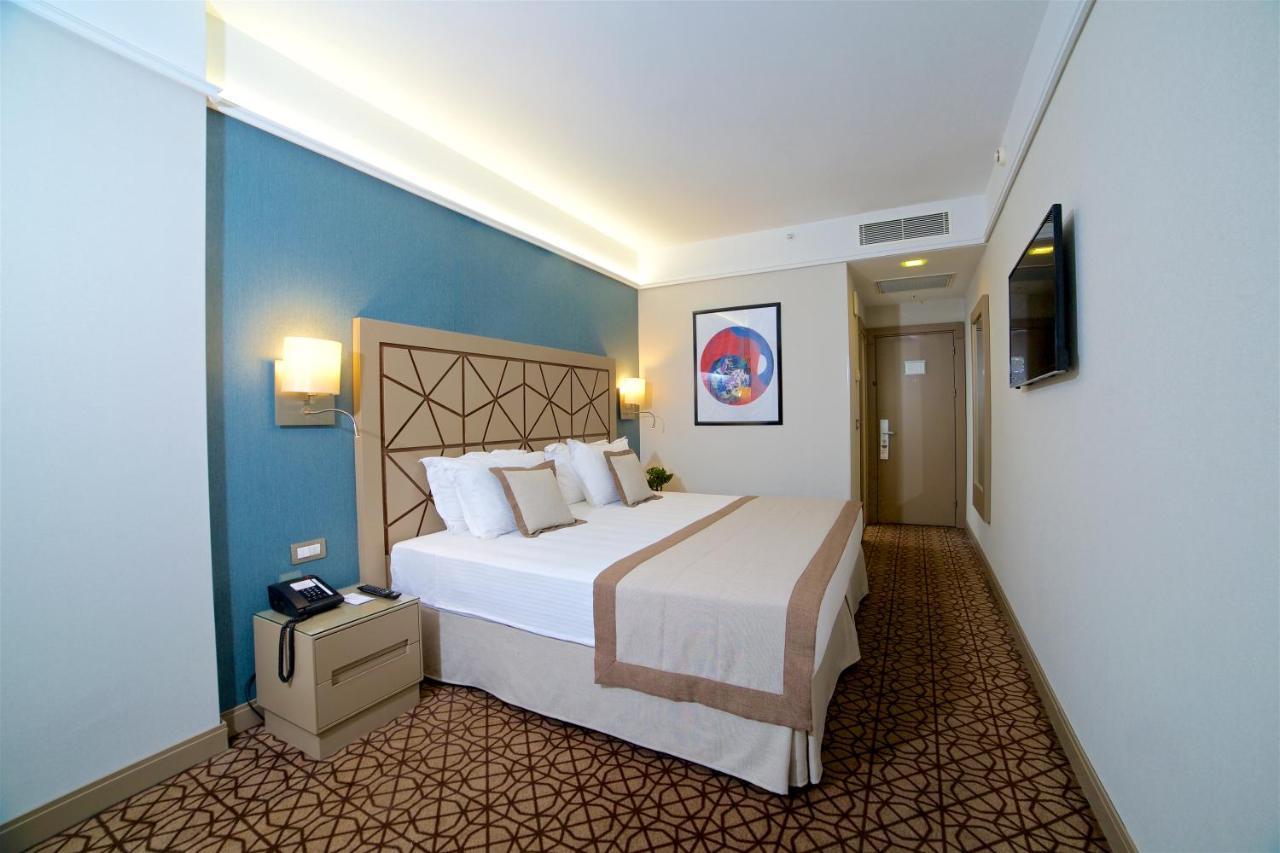 Standard Zimmer mit Kingsize-Bett