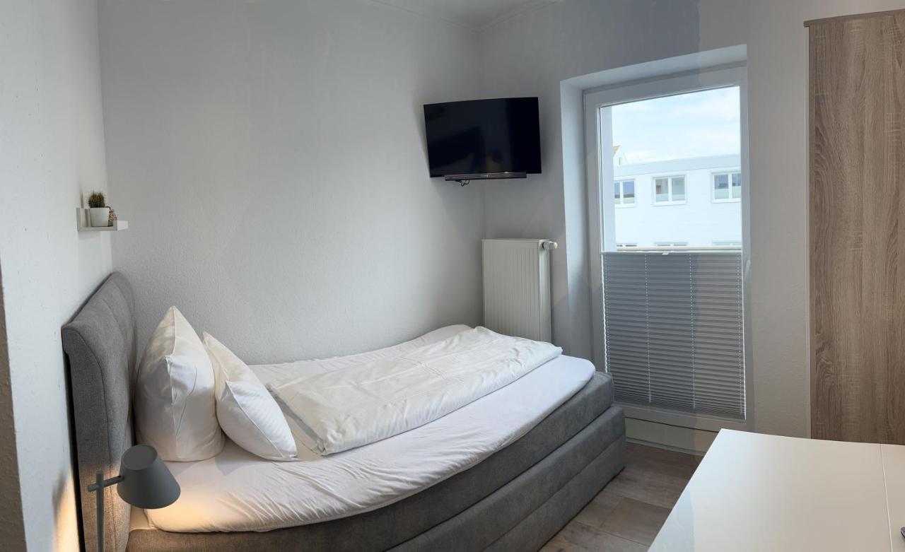 Einzelzimmer mit Balkon