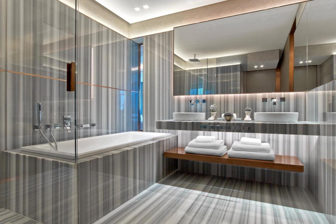 Superior King Room with Abdi Ipekci Street View (St. Regis Butler Service),1413624899:JPEG