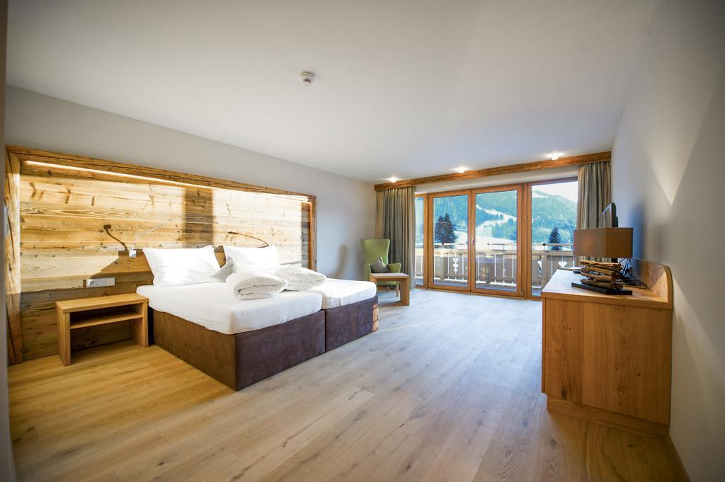 Doppelzimmer mit Balkon