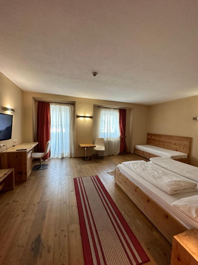 Deluxe Doppel-/Zweibettzimmer