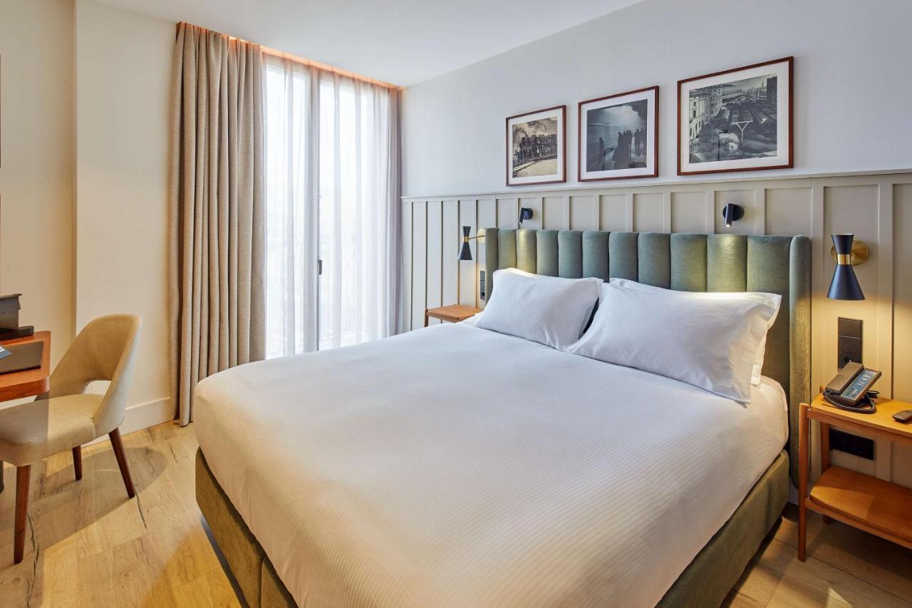 Deluxe Zimmer mit Kingsize-Bett und Balkon