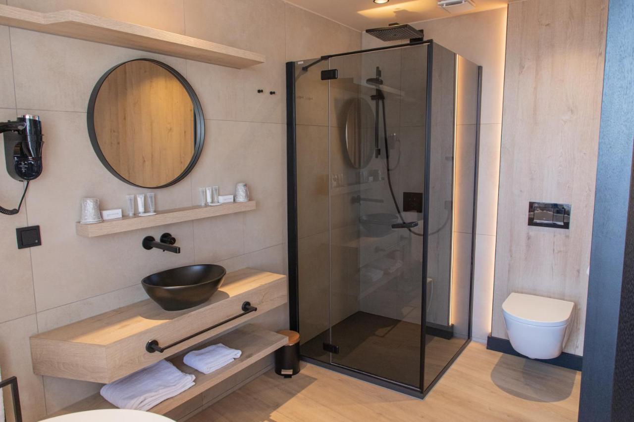 Comfort Zimmer mit Badewanne