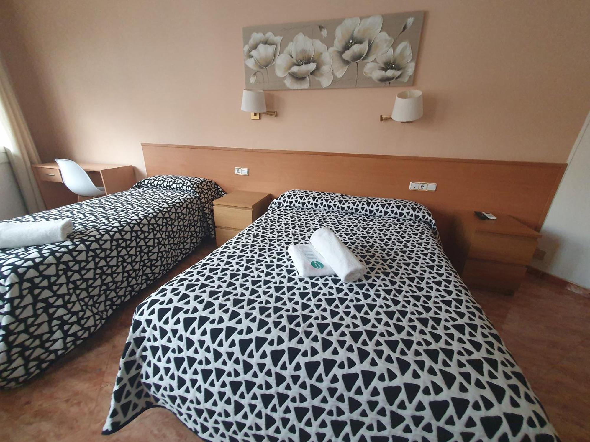 Dreibettzimmer mit eigenem Bad
