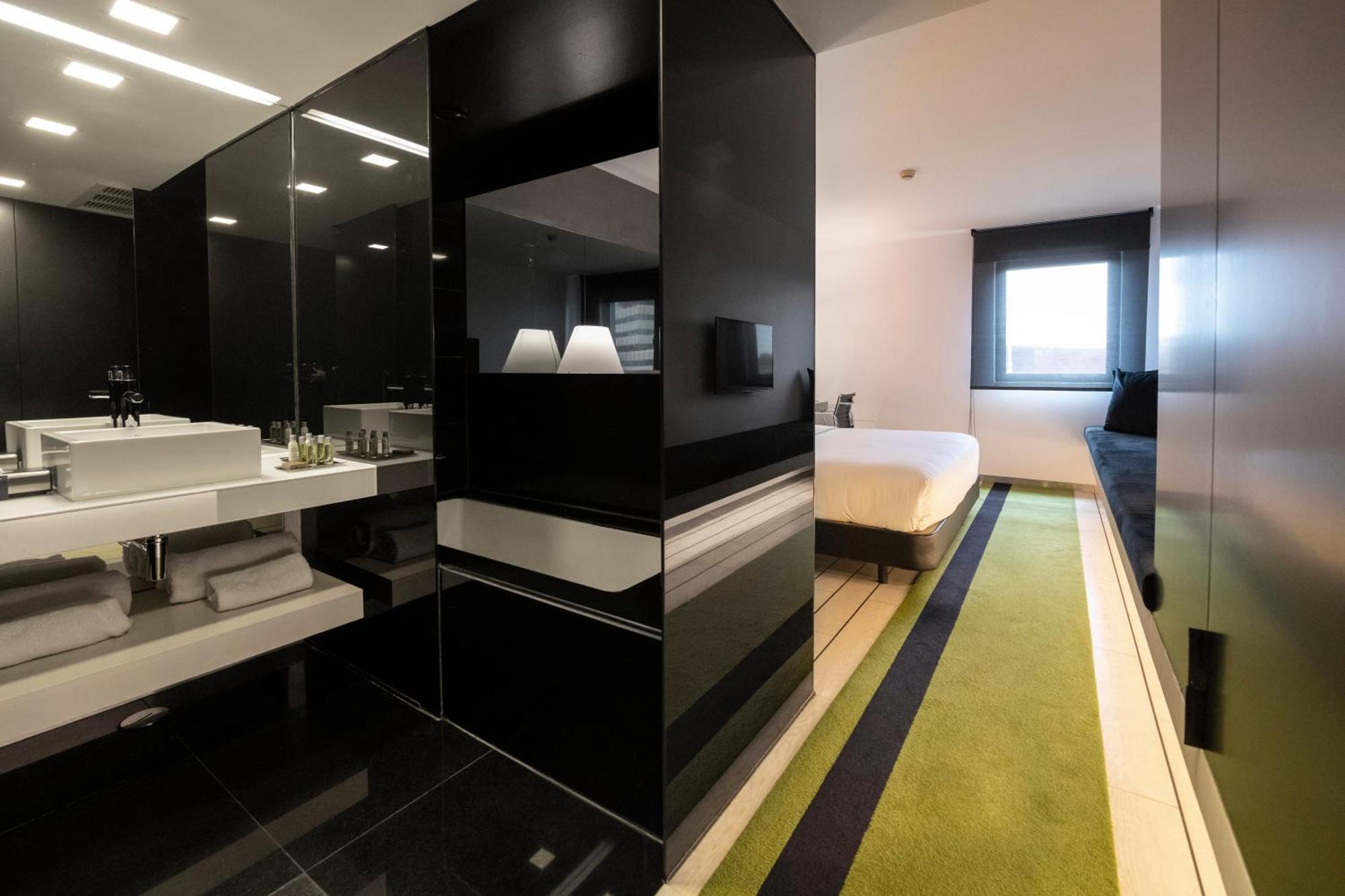 Zimmer mit Kingsize Bett