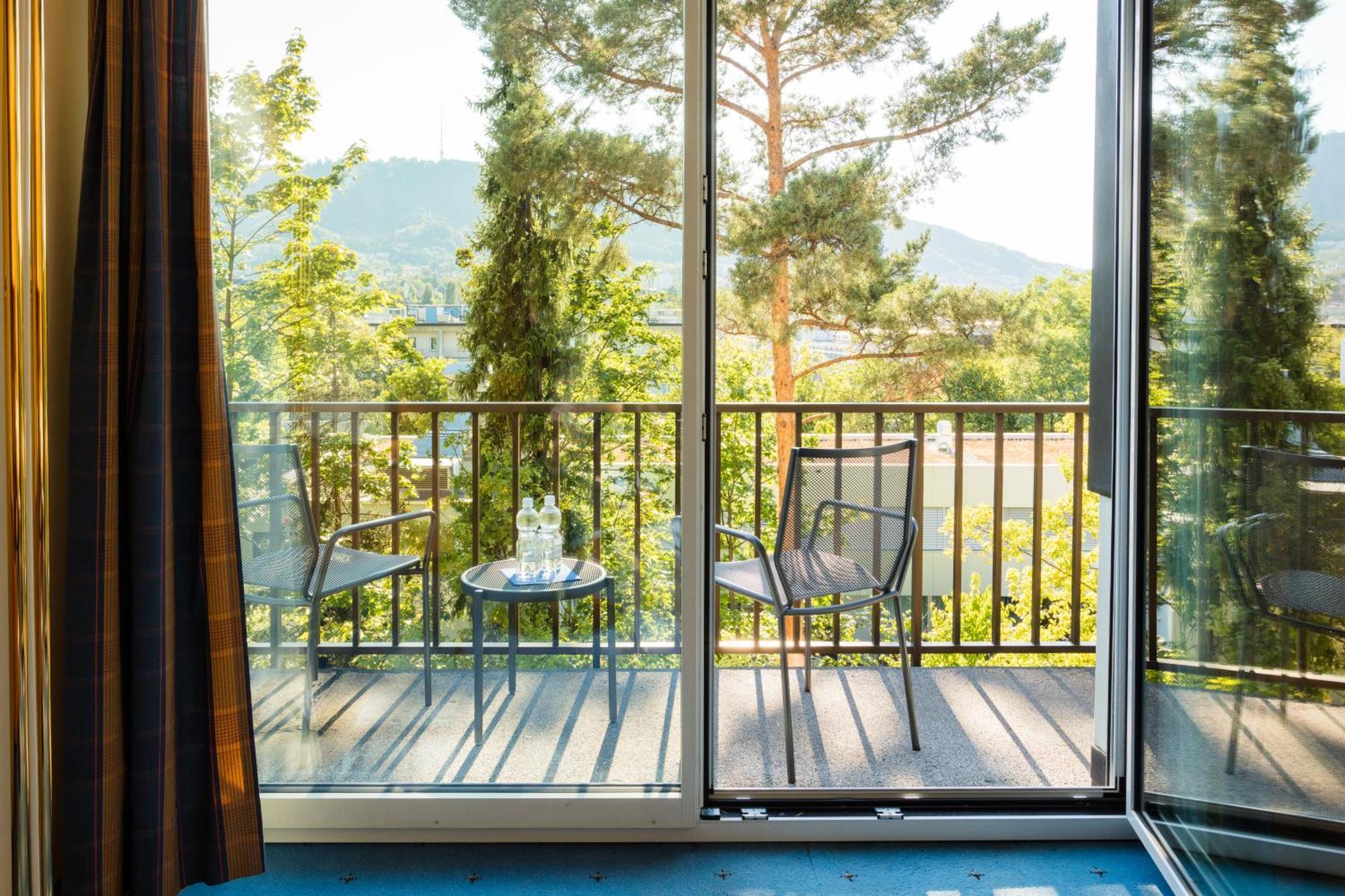 Familienzimmer mit Balkon