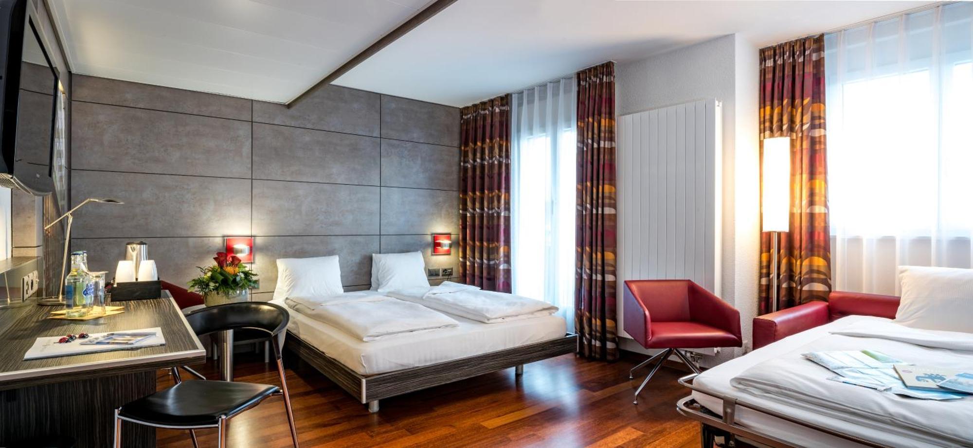 Dreibettzimmer mit Klimaanlage