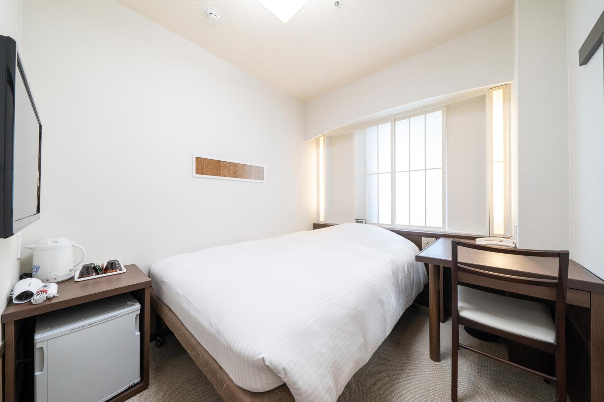 Single Room - Main Building - Smoking,992257723:JPEG