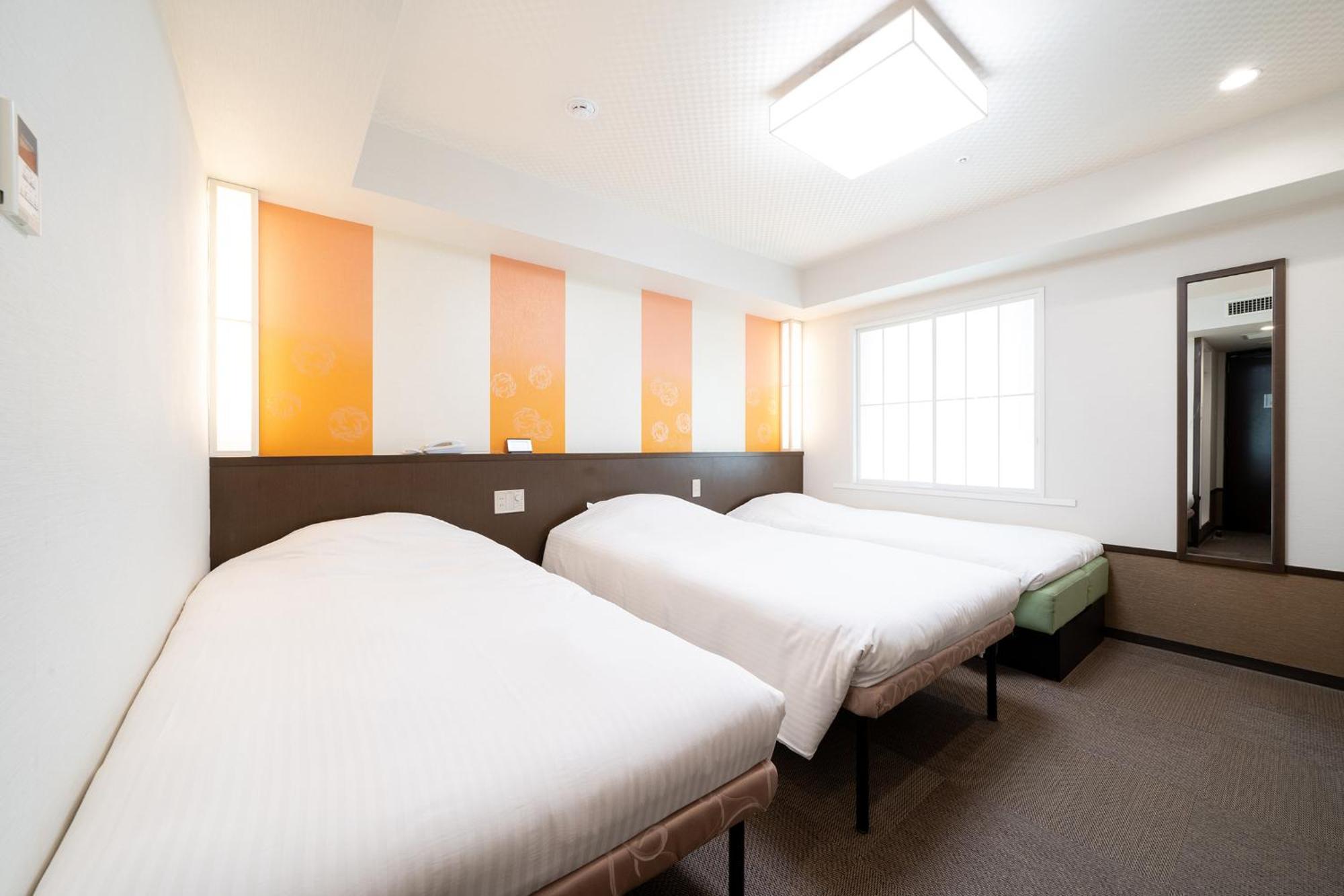 Triple Room - Main Building - Smoking,991541842:JPEG