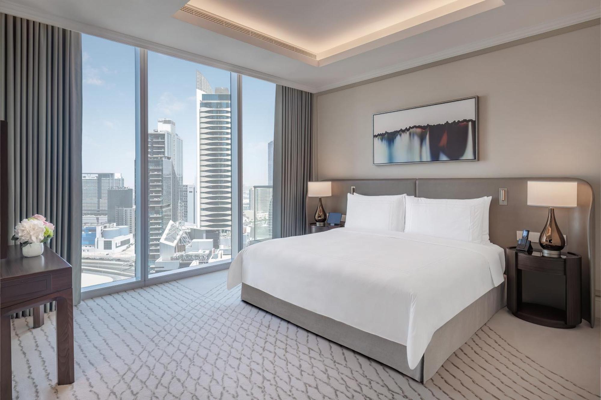 Deluxe Room - City Skyline View,1452266278:JPEG