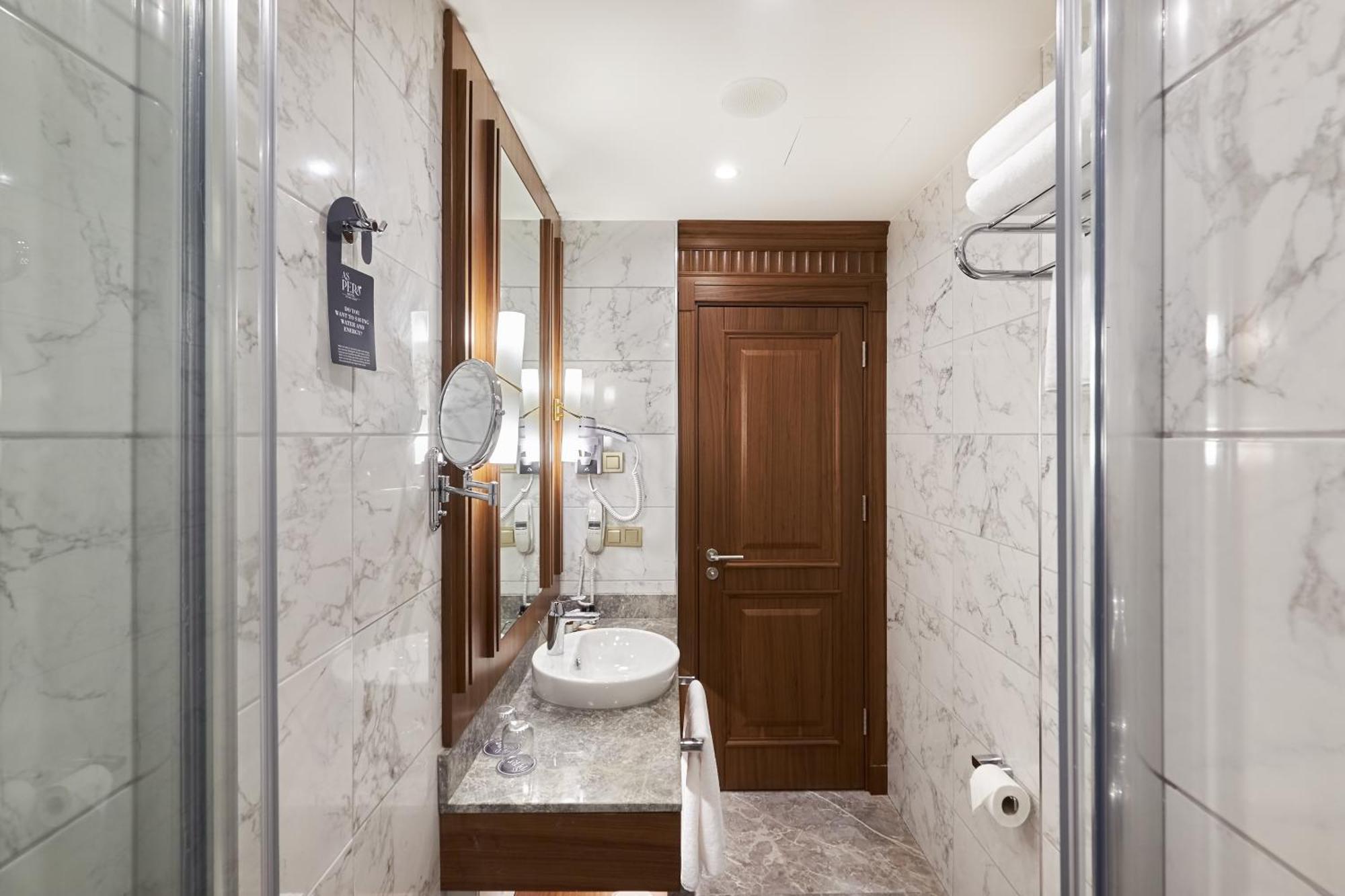 Deluxe Single Room,1465779776:JPEG