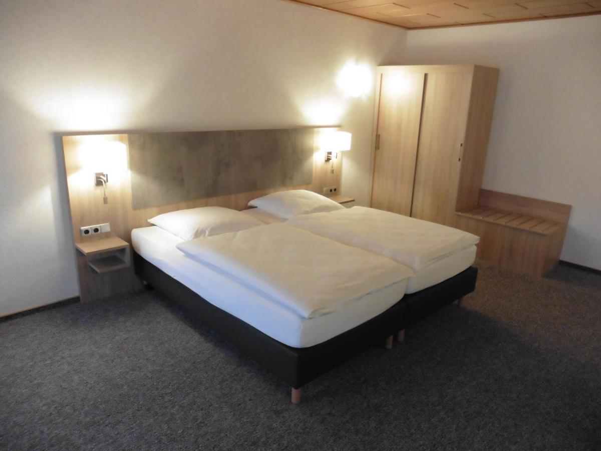 Doppelzimmer mit Balkon