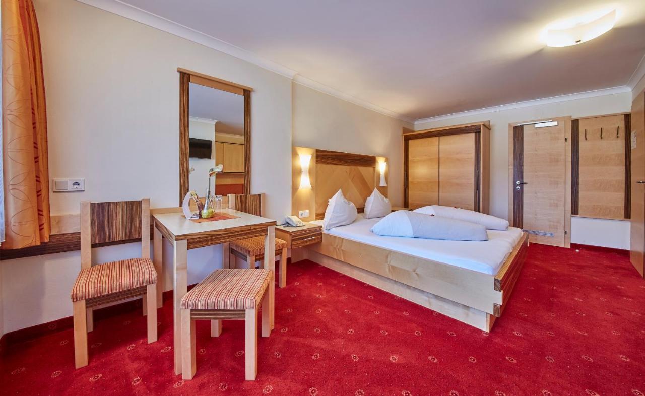 Doppelzimmer mit Balkon