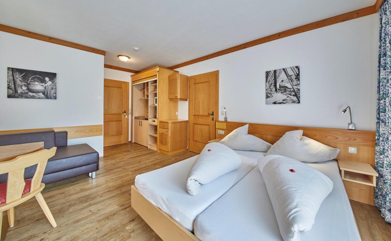 Apartment mit Balkon