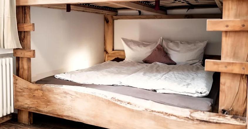 Vierbettzimmer mit Bad