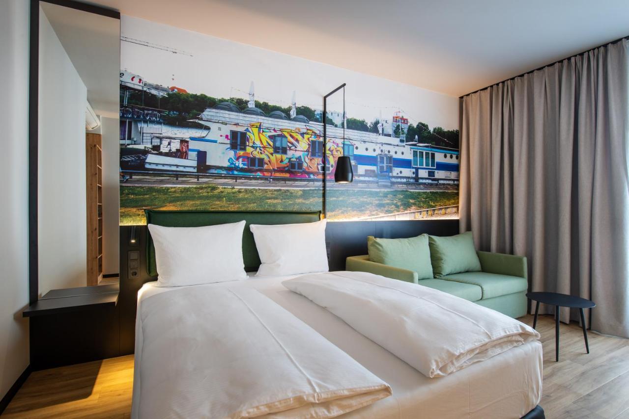 Zimmer Lounge mit Schlafsofa