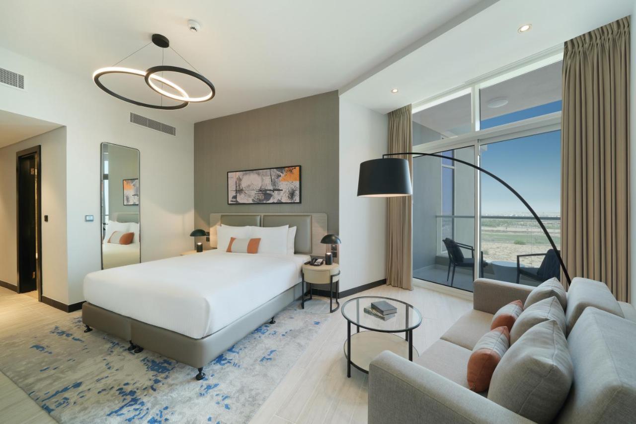 Geräumiges Zimmer mit Kingsize Bett