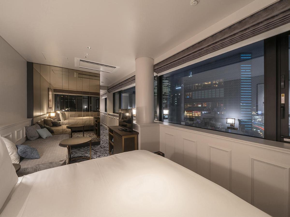Deluxe Zimmer mit Queensize-Bett und Blick auf die Züge – Nichtraucher