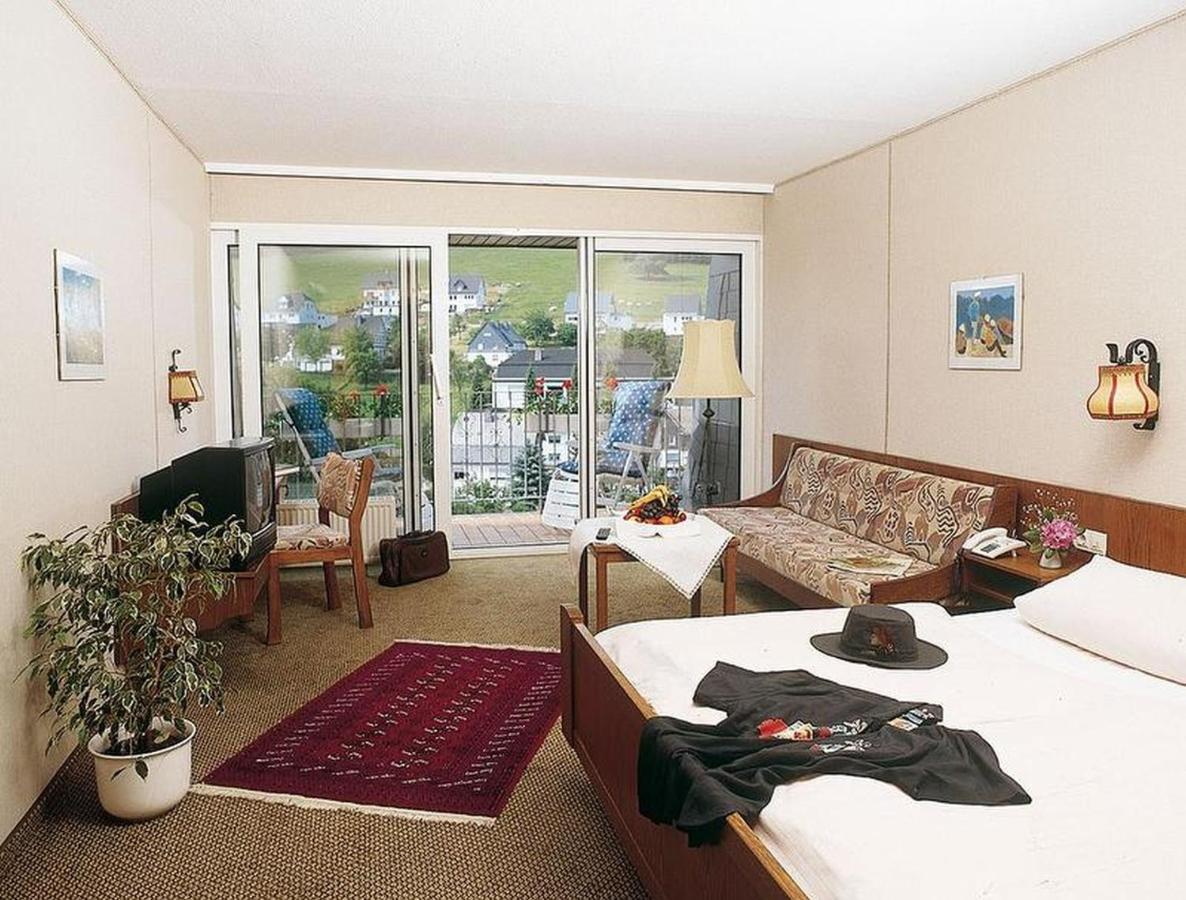 Doppelzimmer mit Balkon
