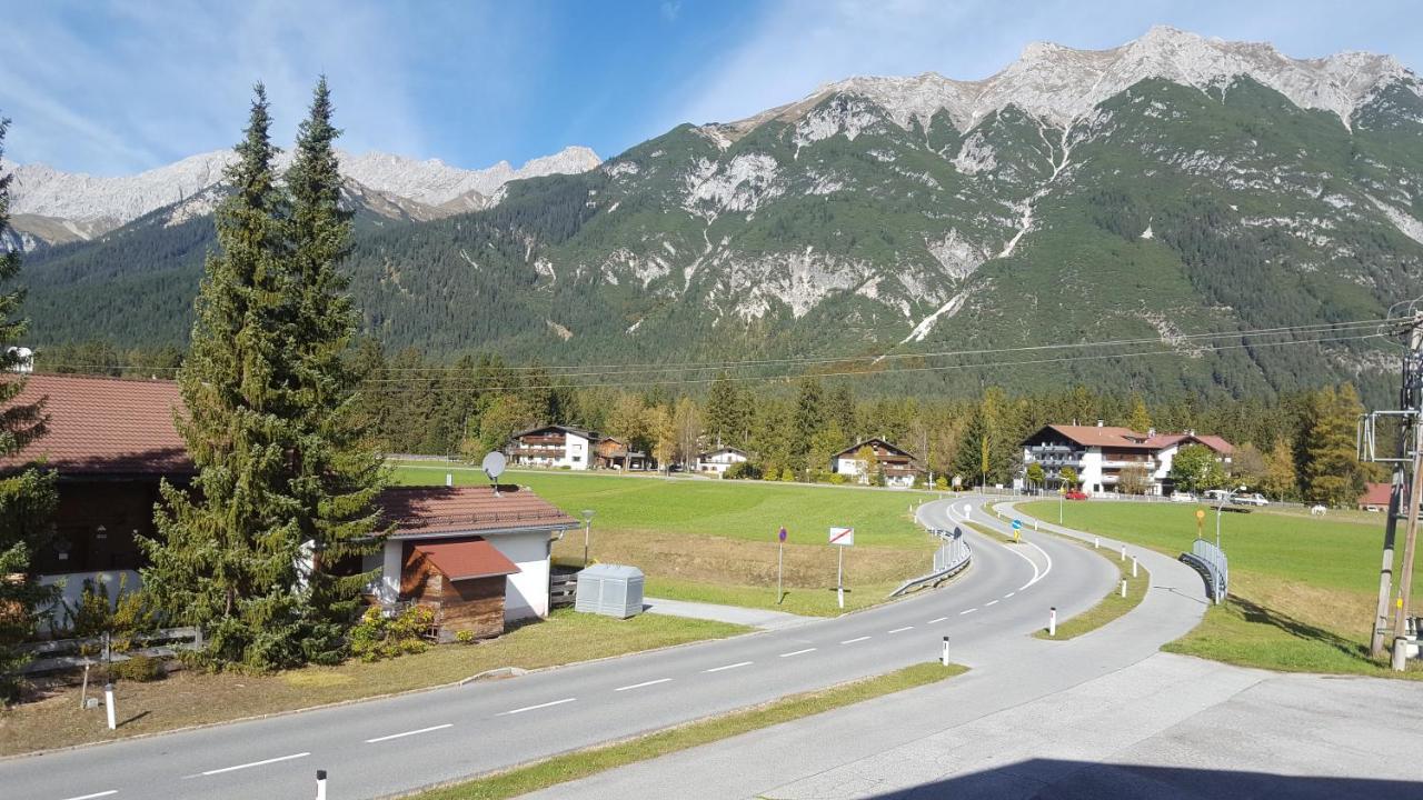 Einzelzimmer mit Balkon