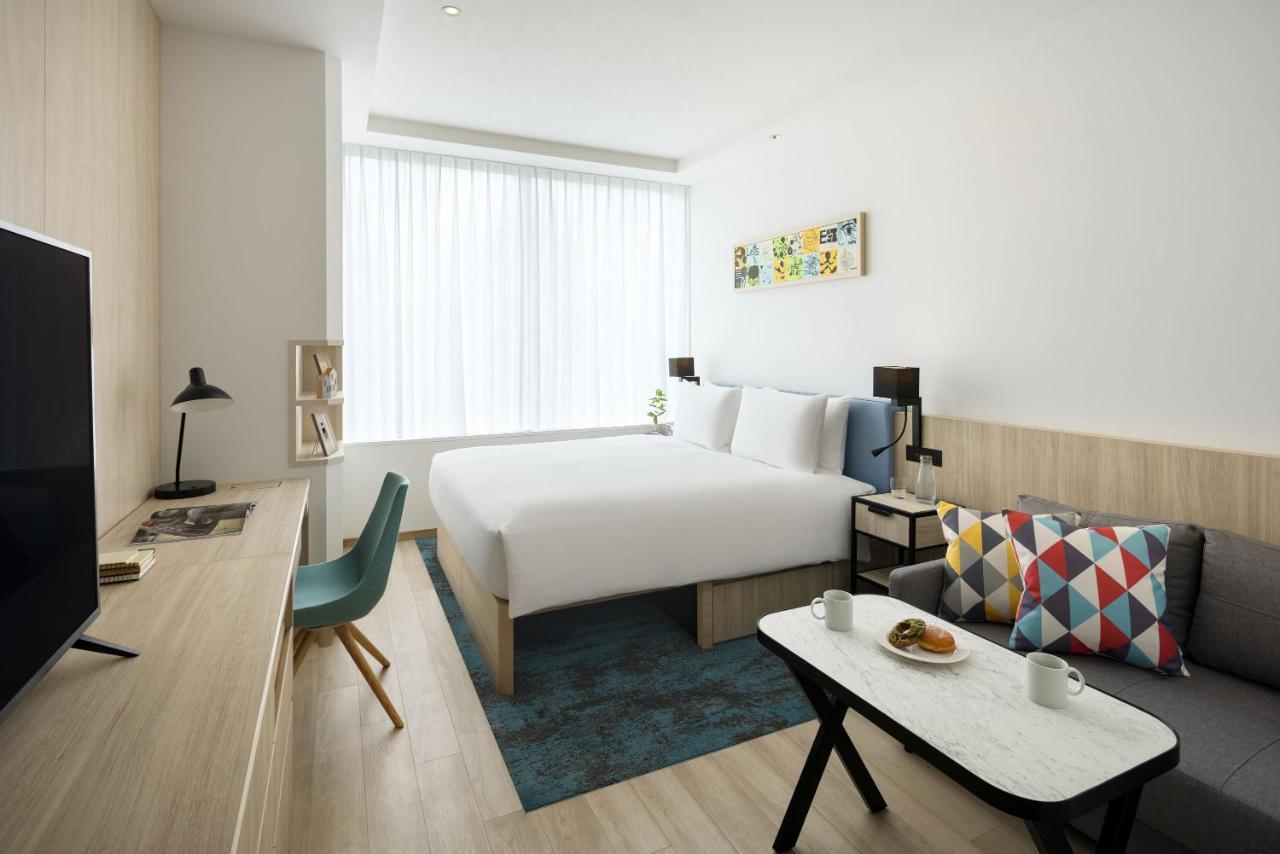 King Room with One King Bed and Sofa Bed,1484837414:JPEG