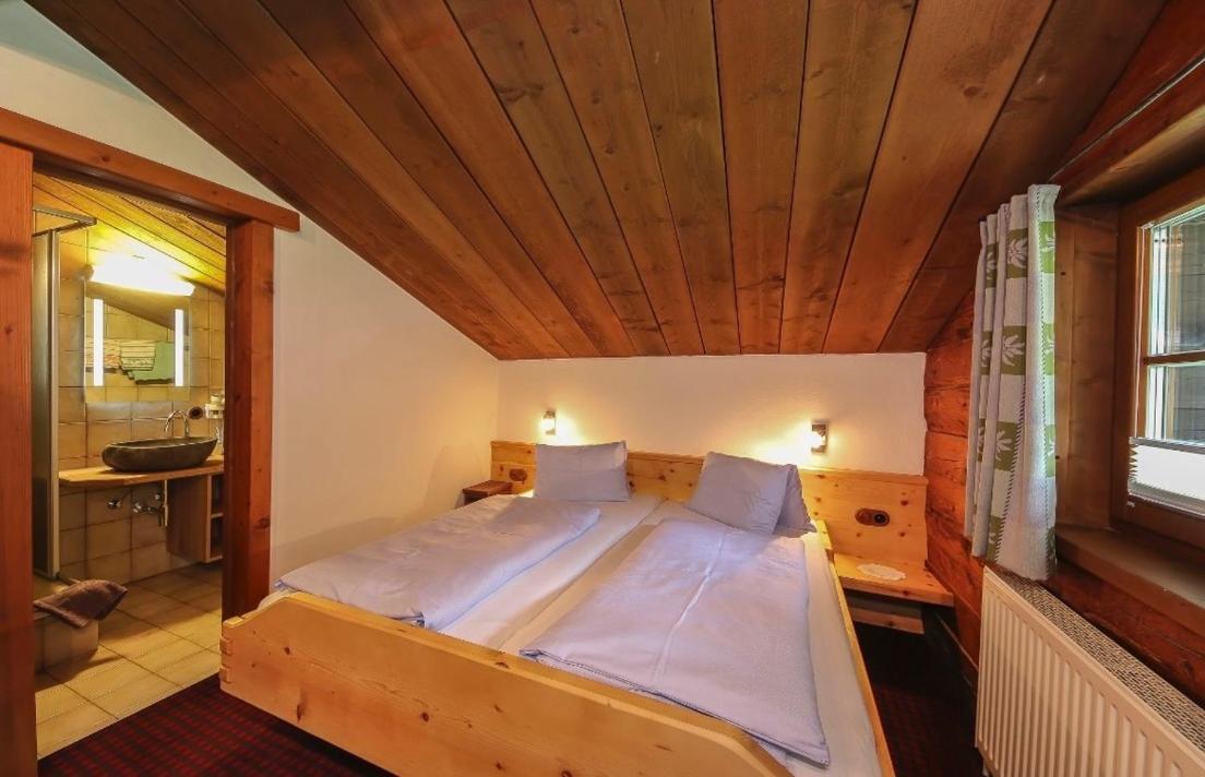 Doppelzimmer mit Zustellbett