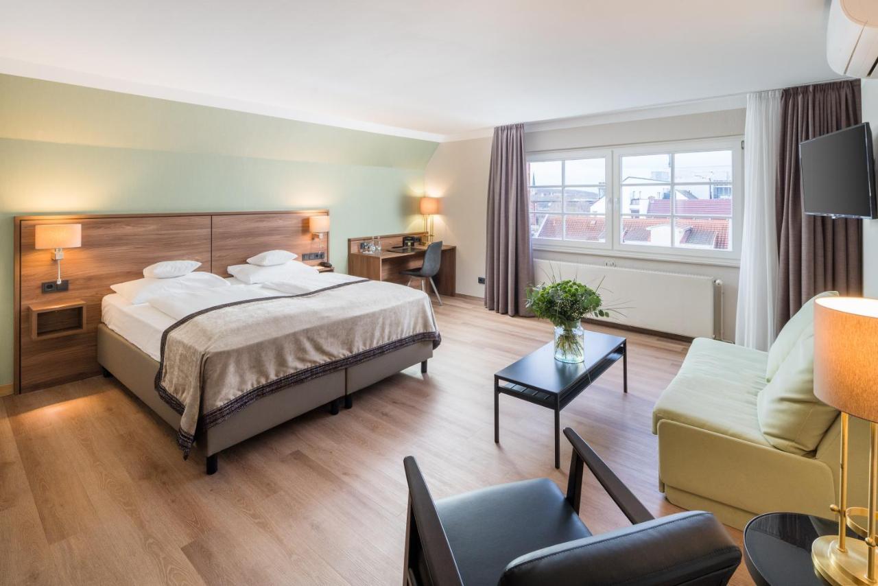 Large Double Room,1641720383:JPEG