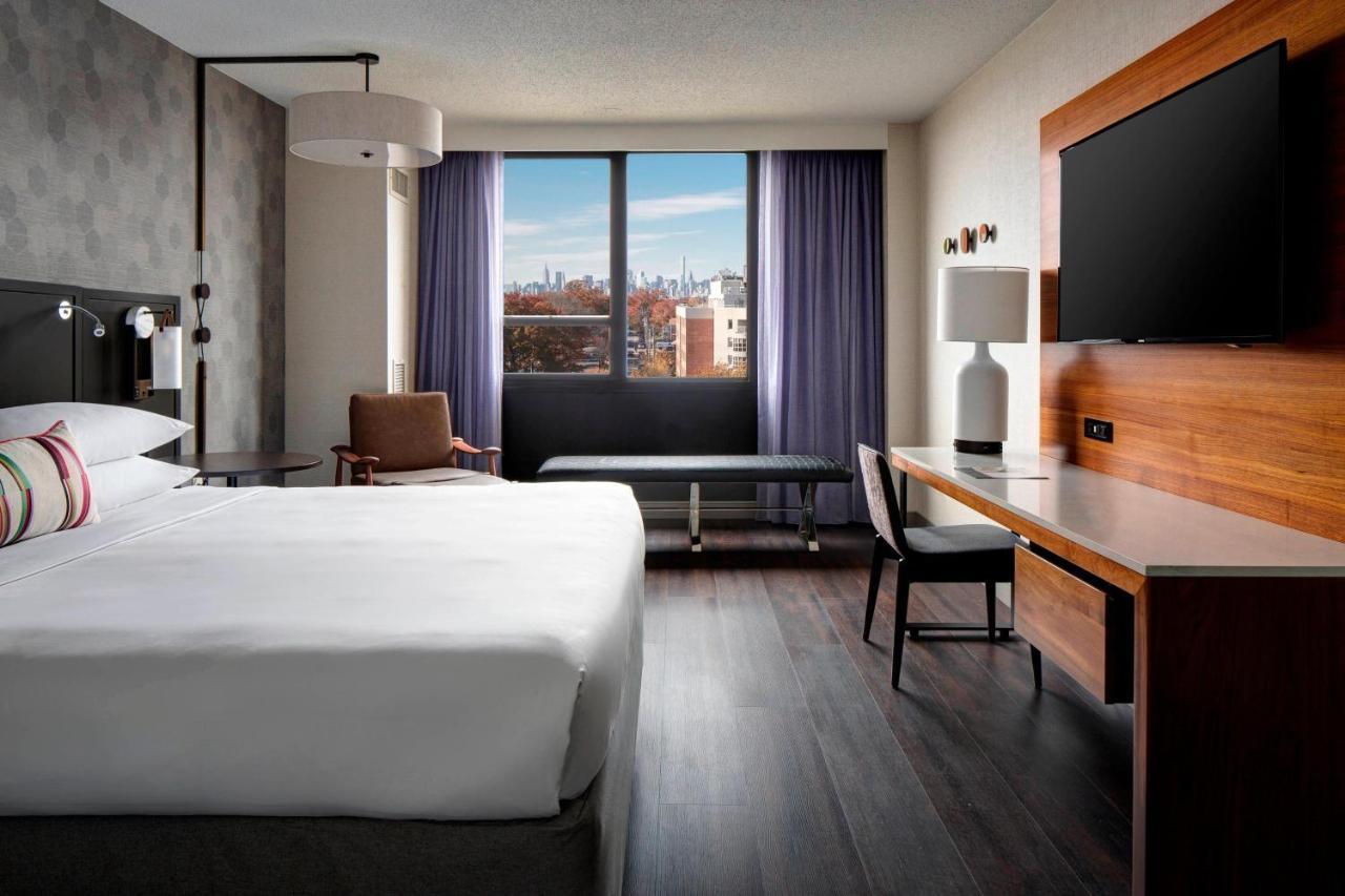 Standard Zimmer mit Kingsize-Bett
