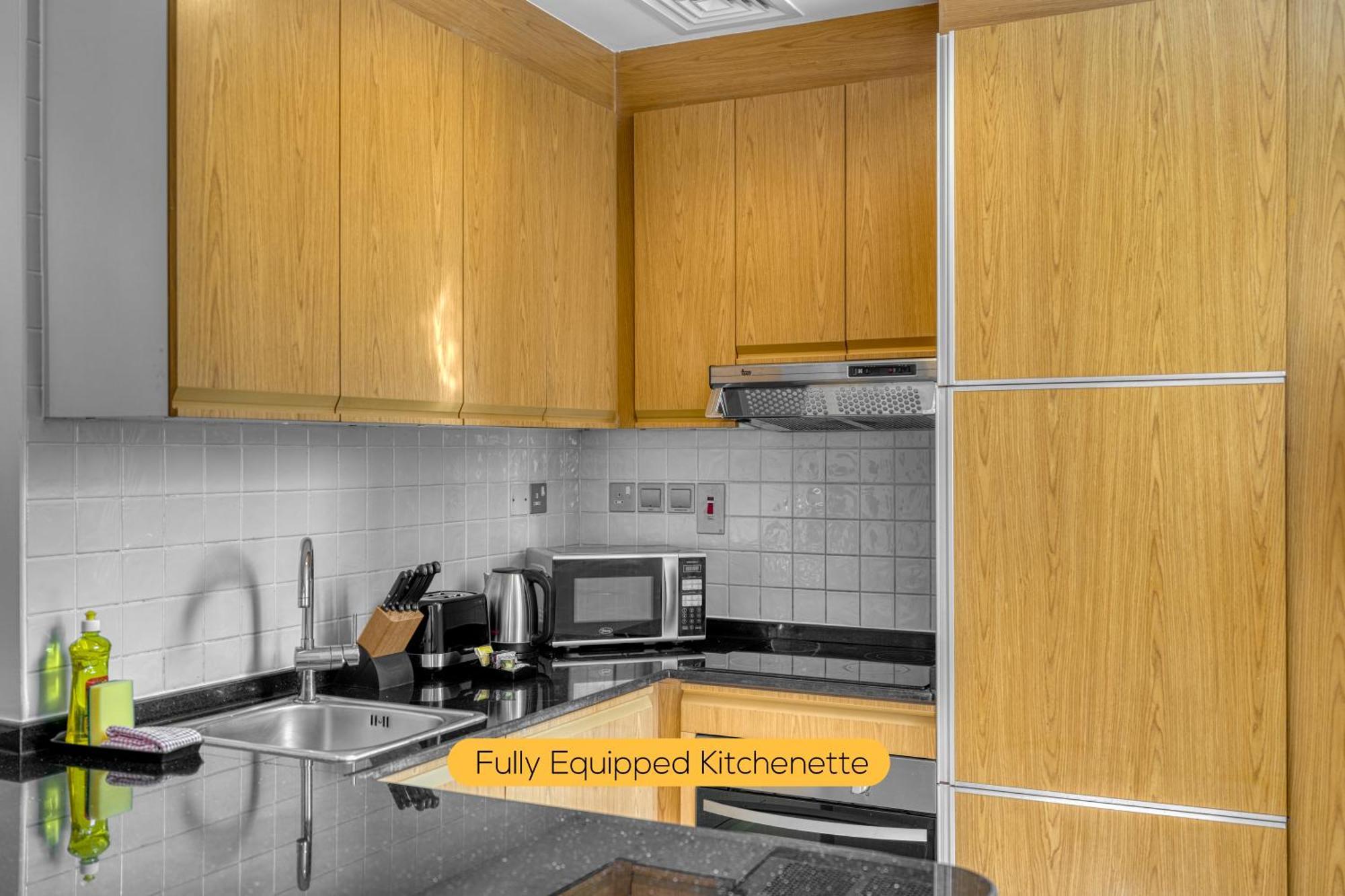 Premier One-Bedroom,1617472138:JPEG